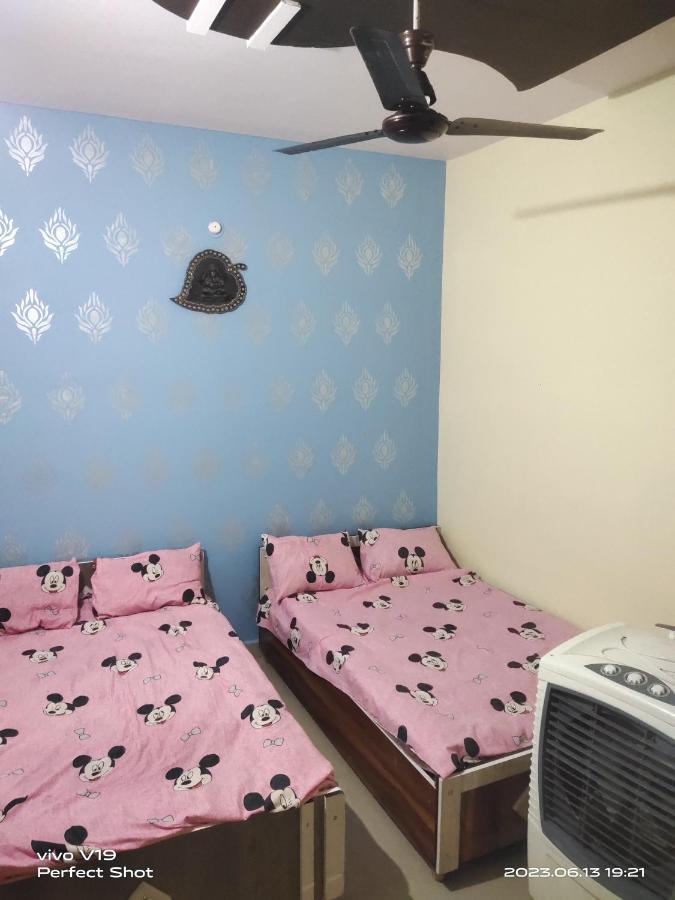 Yashu Guest House Уджайн Екстериор снимка