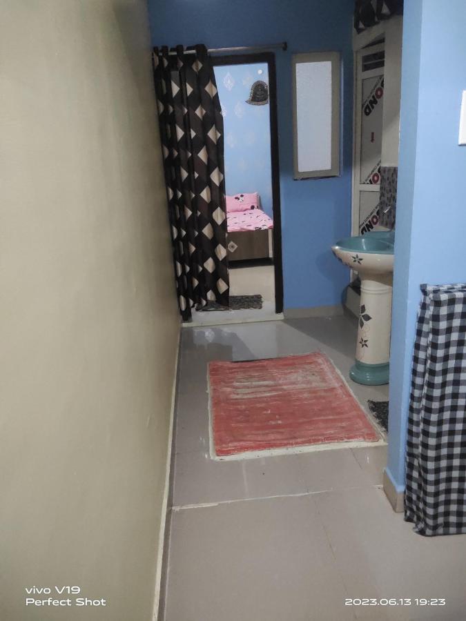 Yashu Guest House Уджайн Екстериор снимка